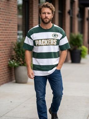 Lee Vintage 1994 Green & White Packers Striped Short Sleeve Tee. Size L